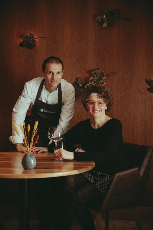 De Clochemerle, Privatif & Restaurant Gastronomique Hotel Vaux-en-Beaujolais