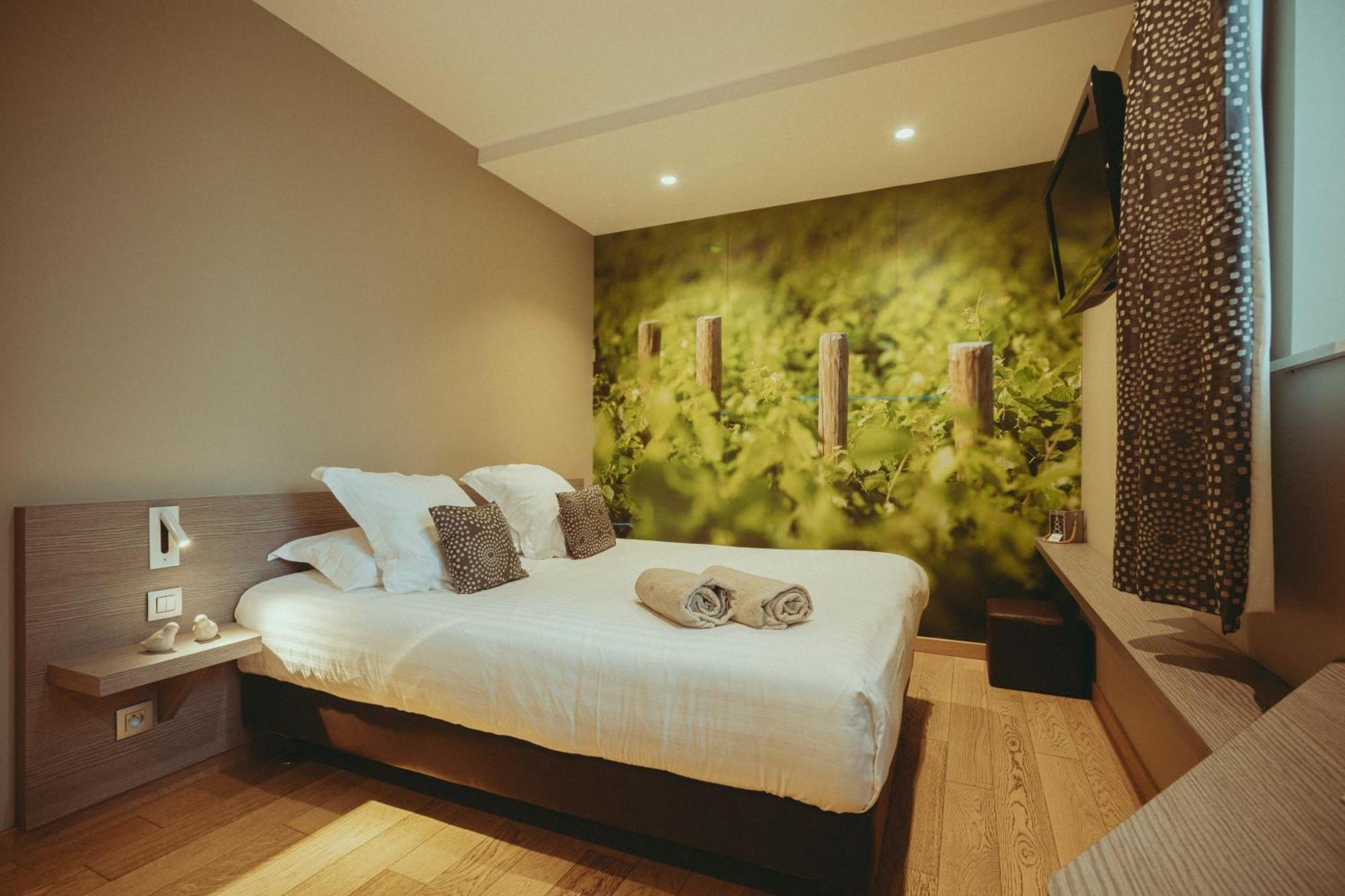 De Clochemerle, Privatif & Restaurant Gastronomique Hotel 3*